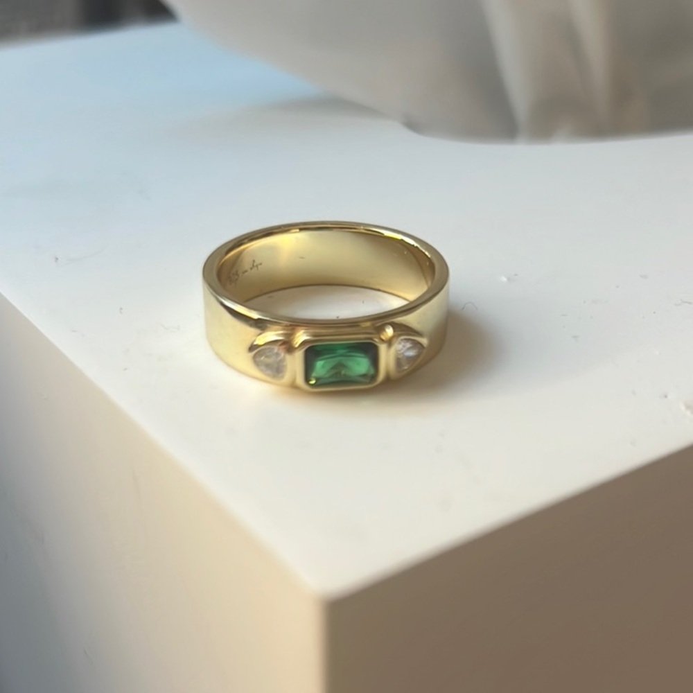 Beautiful 925 sterling silver plated Gold Ring with emerald Green Gemstone